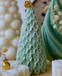 Candle-christmas-tree-leaves-deco-launa