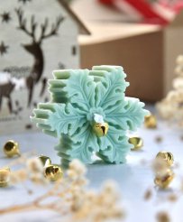 Green snowflake candle | Vanilla/Fir