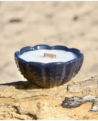 dark blue jar candle